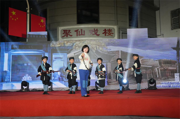 “漫步老北頭 轉(zhuǎn)角遇到戲”少兒戲曲展演在淮南淮河老街成功舉辦